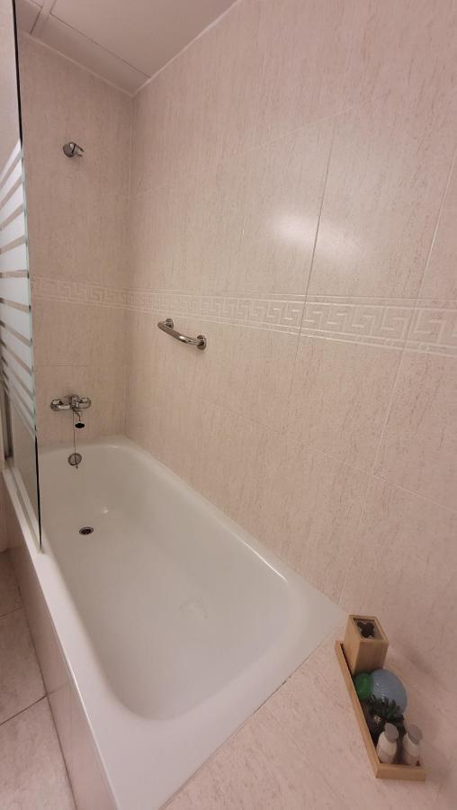 Platan Apartment سالو المظهر الخارجي الصورة